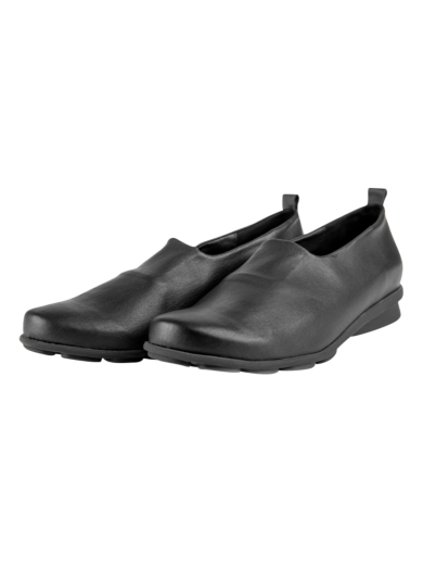 Delamo slip on