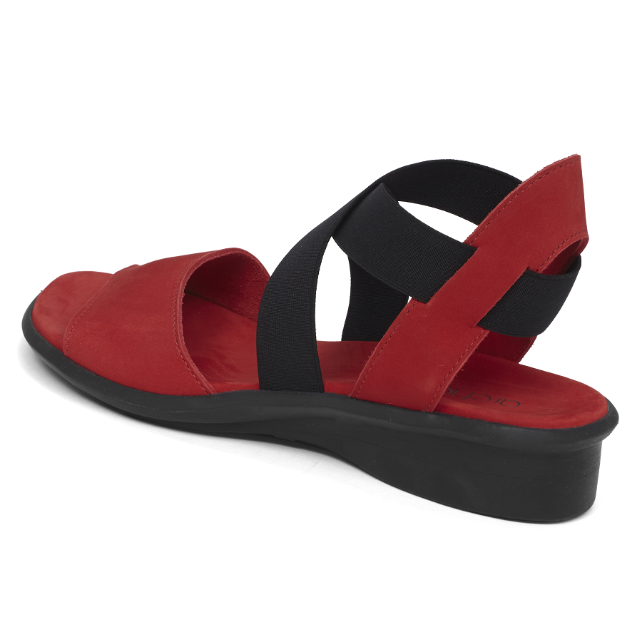 Satia sandals