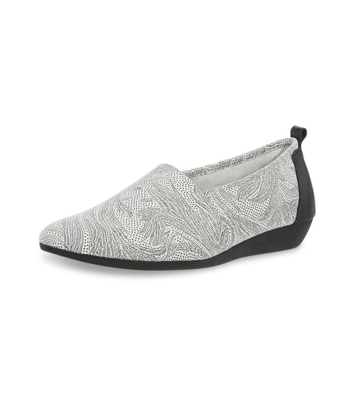 Onyko slip on