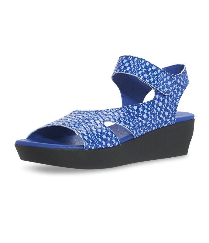 Soqeto sandals