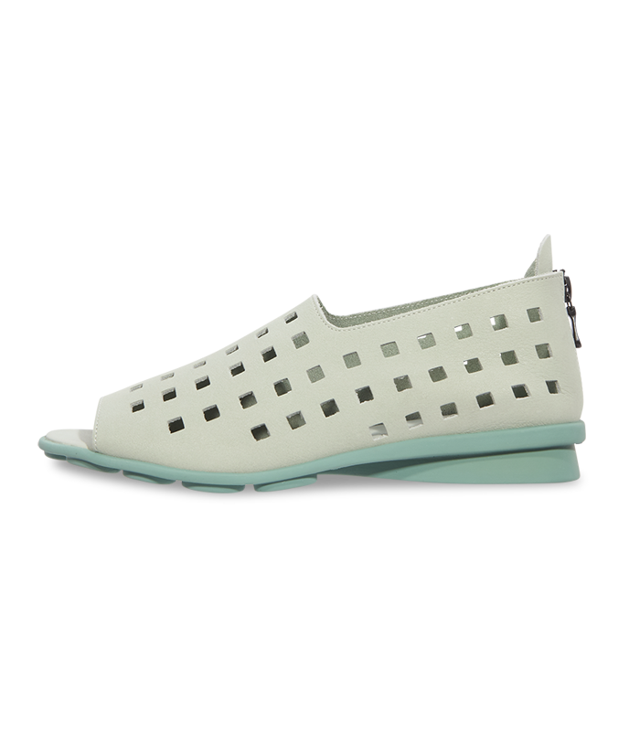 Drick slip on