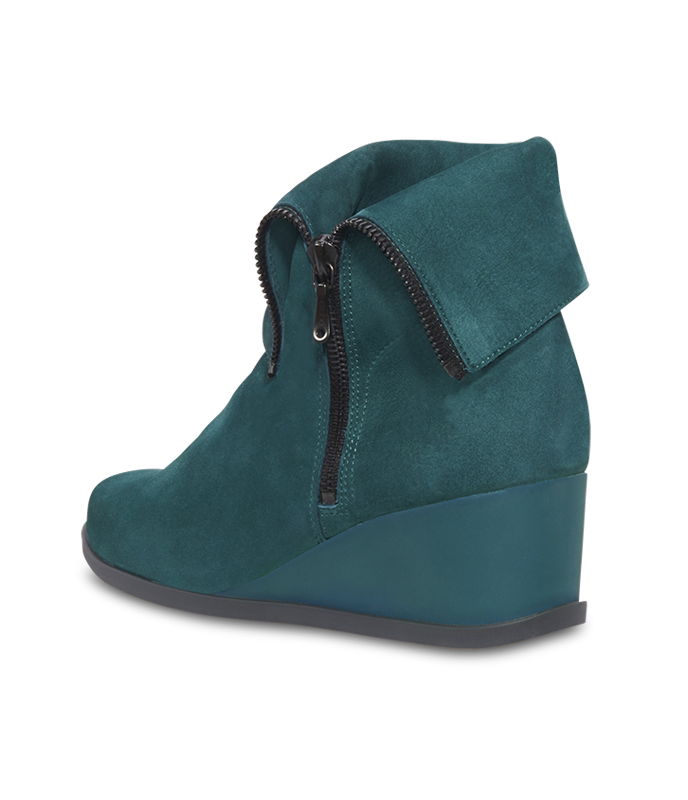 Okolaa ankle boots