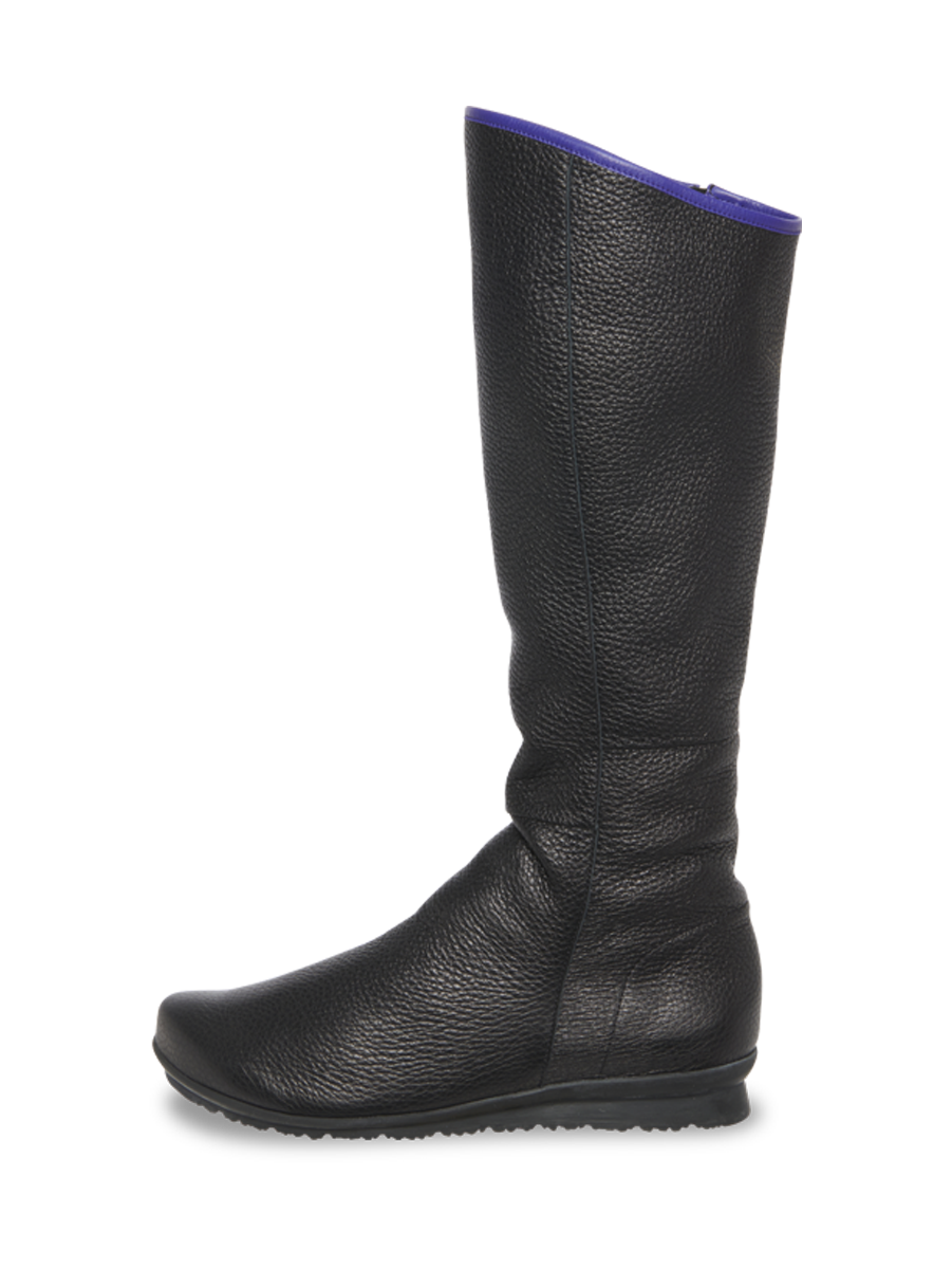 Barkya boots