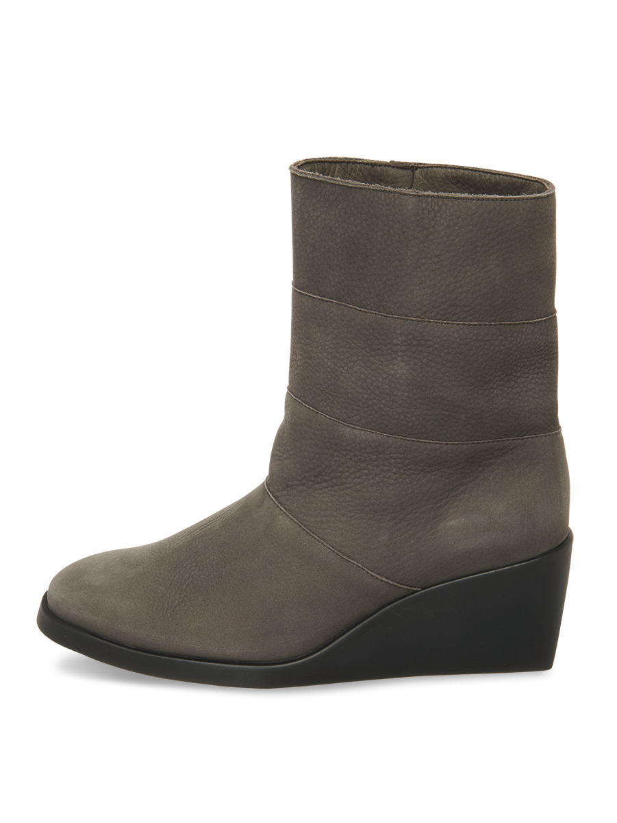 Tilley ankle boots