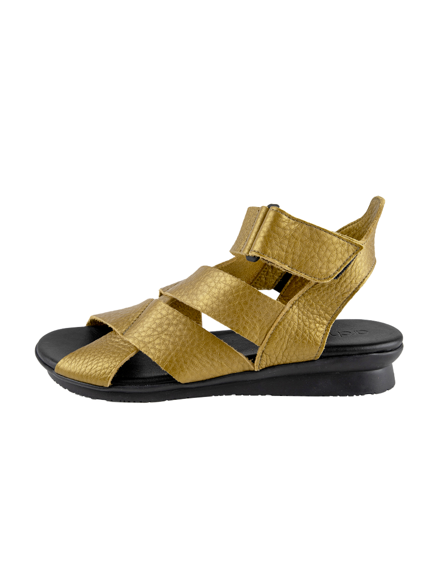 Aurbao sandals