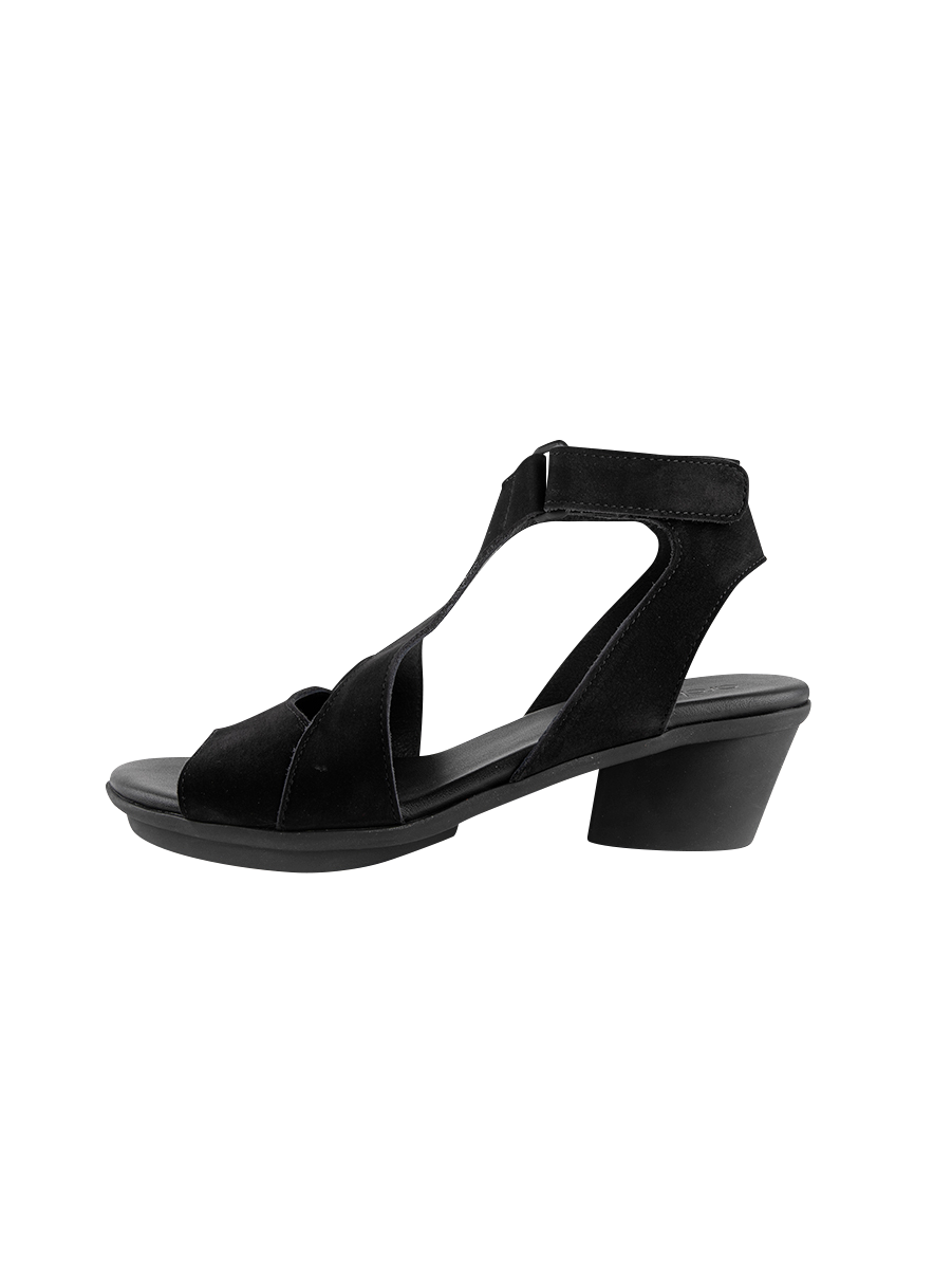 Jaymaa sandals