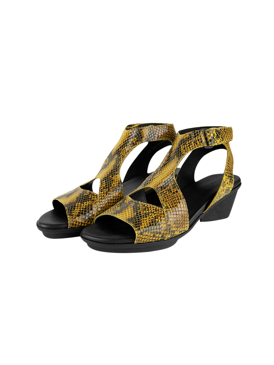 Jaymaa sandals