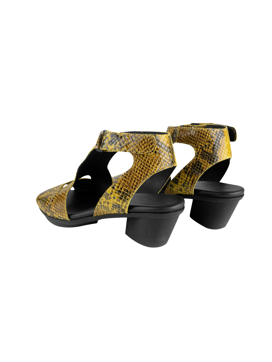 Jaymaa sandals