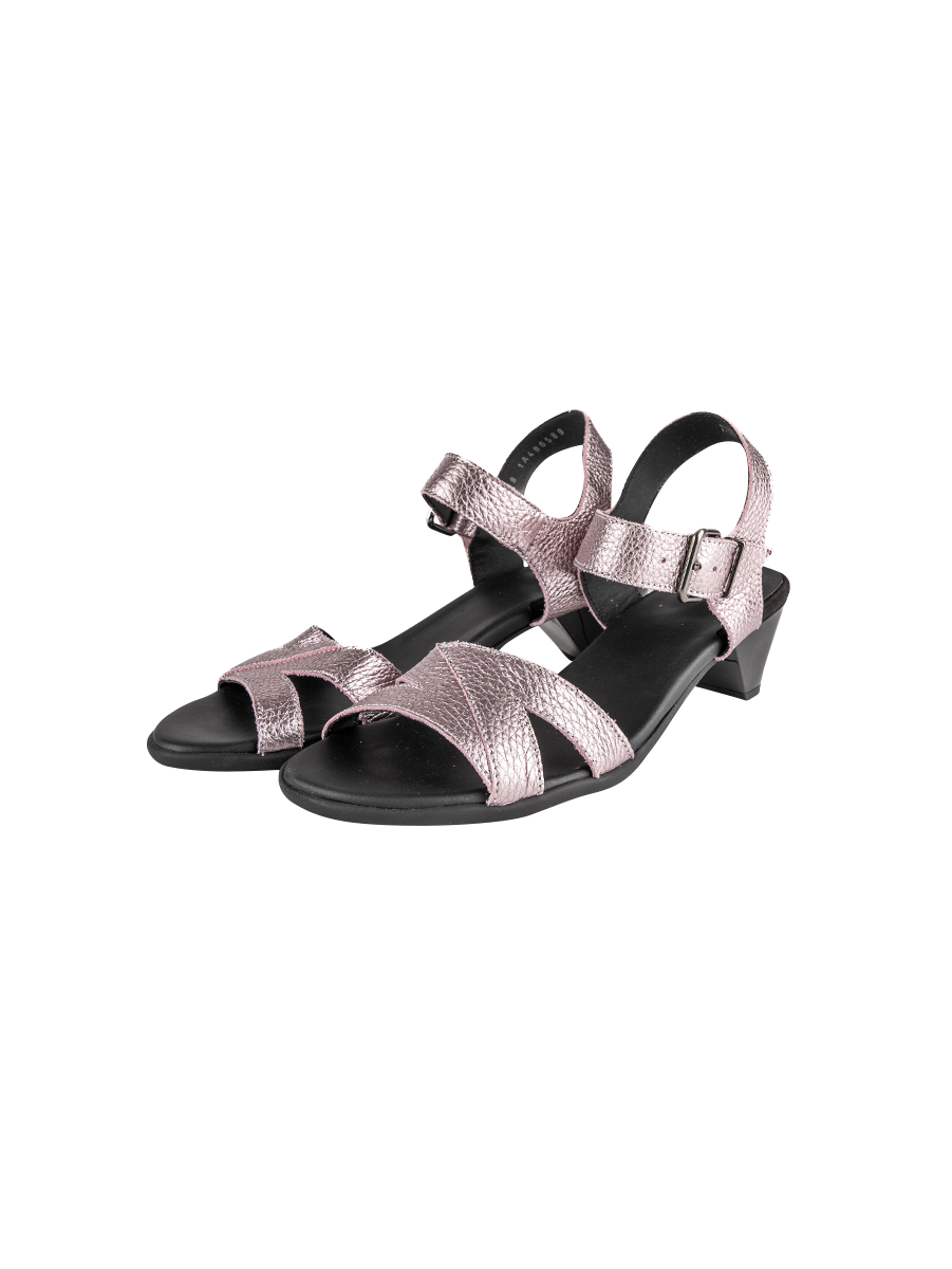 Iziela sandals